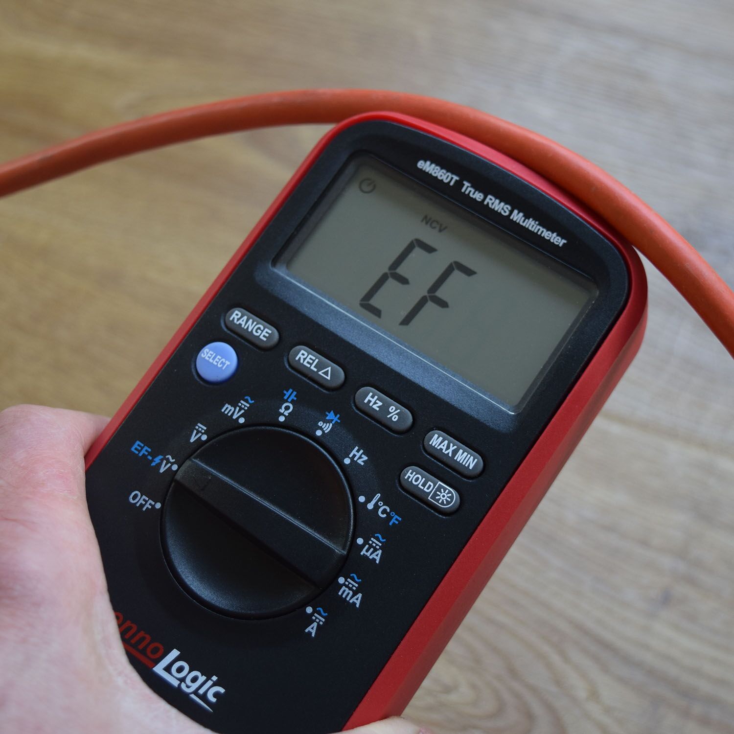 NCV testing extension cord with multimeter ennoLogic eM860T